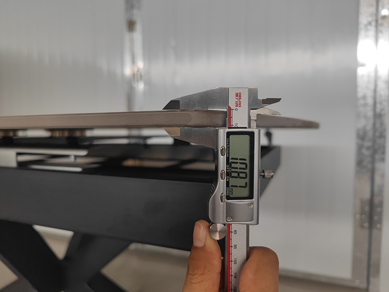 Thickness of top Thickness of top